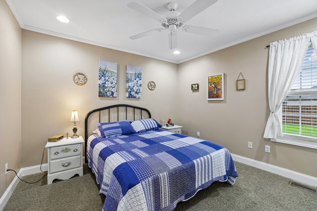 77 Shady Acres Ln, Tullahoma, TN 37388