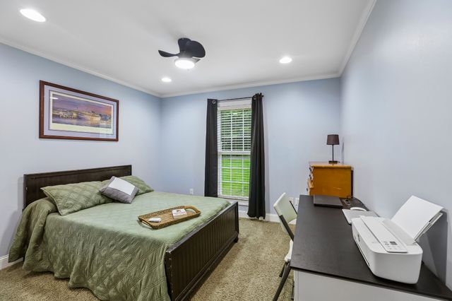 77 Shady Acres Ln, Tullahoma, TN 37388