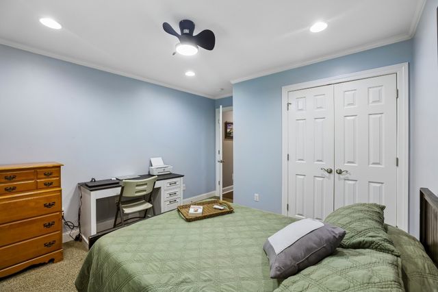77 Shady Acres Ln, Tullahoma, TN 37388