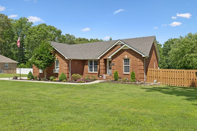77 Shady Acres Ln, Tullahoma, TN 37388