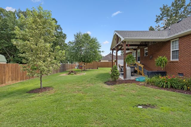 77 Shady Acres Ln, Tullahoma, TN 37388
