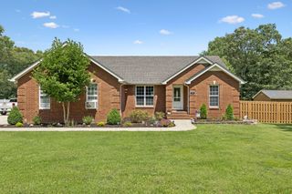 77 Shady Acres Ln, Tullahoma, TN 37388