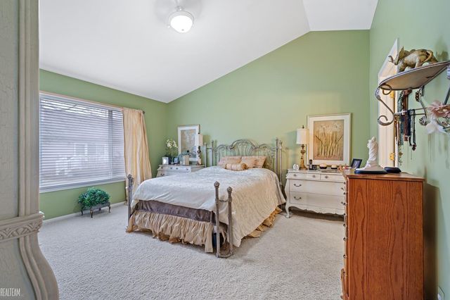 41388 Redmond Court, Clinton Twp, MI 48038