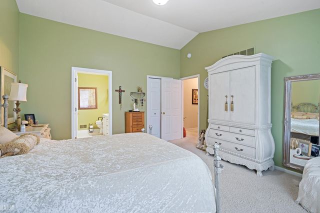 41388 Redmond Court, Clinton Twp, MI 48038