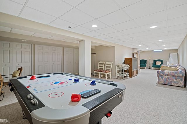 41388 Redmond Court, Clinton Twp, MI 48038