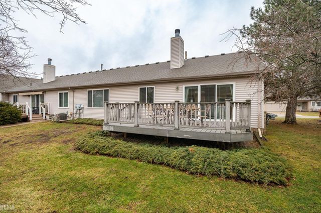 41388 Redmond Court, Clinton Twp, MI 48038