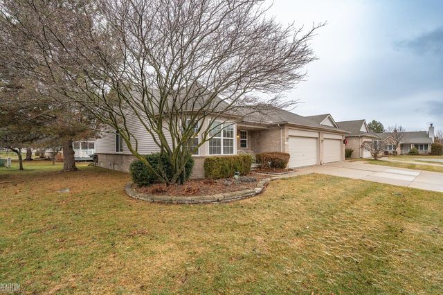 41388 Redmond Court, Clinton Twp, MI 48038