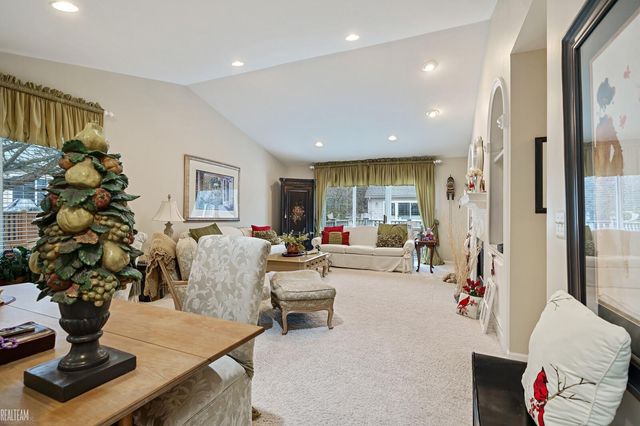 41388 Redmond Court, Clinton Twp, MI 48038