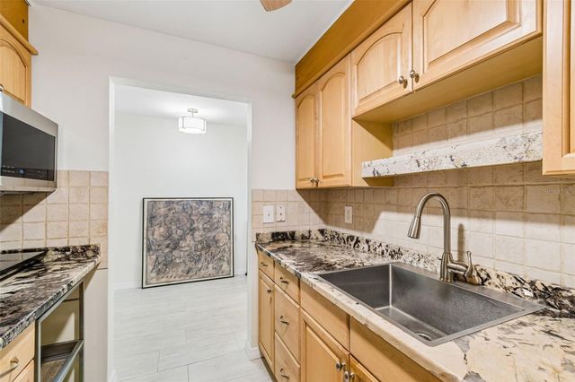 8220 112TH STREET 106, Seminole, FL 33772