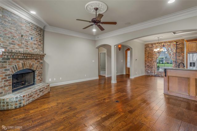 606 Glenshire Drive, Bossier City, LA 71111