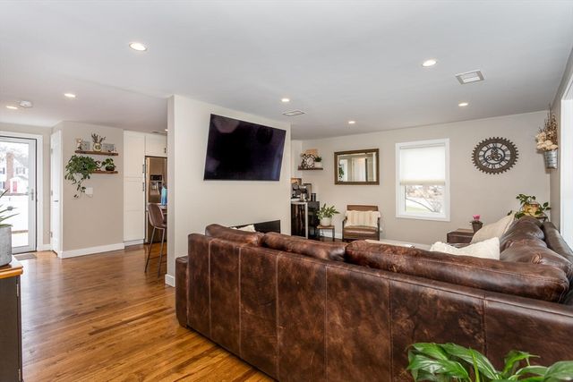 18 Joyce Kilmer 2, Boston, MA 02132