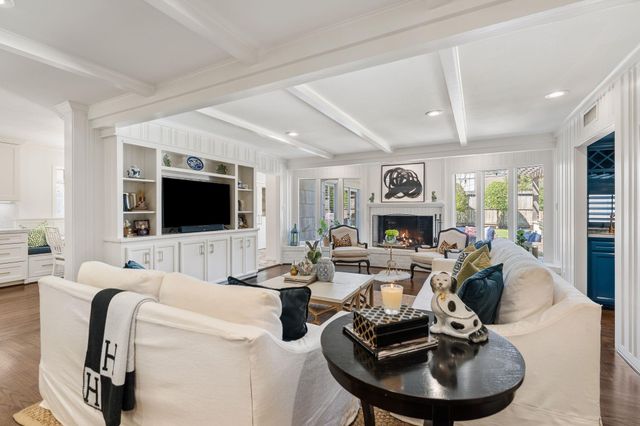 6230 Willers Way, Houston, TX 77057