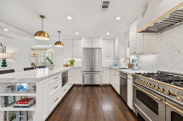 6230 Willers Way, Houston, TX 77057