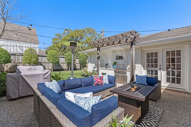 6230 Willers Way, Houston, TX 77057