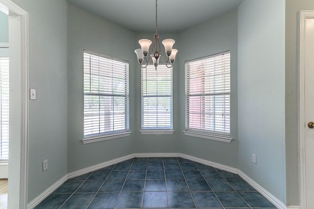 9009 Ravenswood Road, Granbury, TX 76049