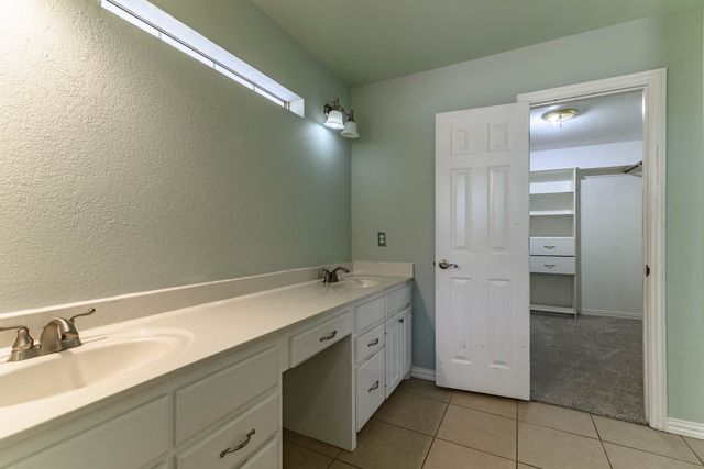 9009 Ravenswood Road, Granbury, TX 76049