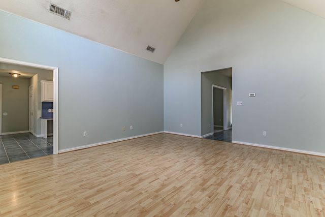 9009 Ravenswood Road, Granbury, TX 76049