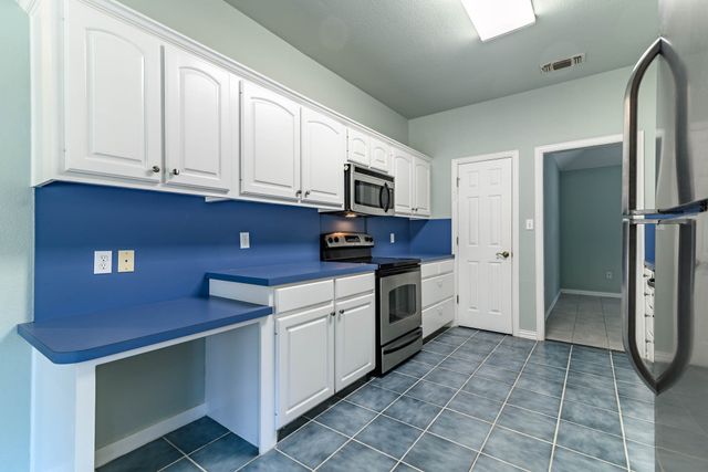 9009 Ravenswood Road, Granbury, TX 76049