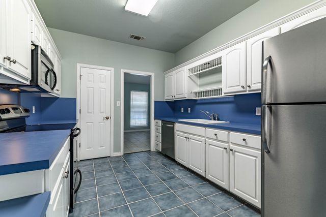 9009 Ravenswood Road, Granbury, TX 76049