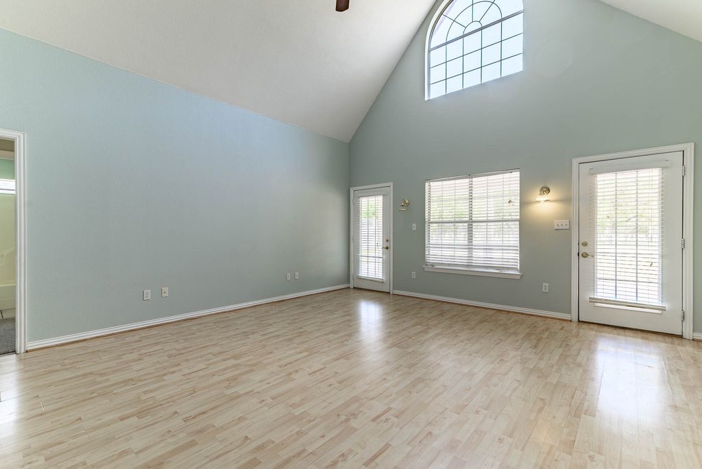 9009 Ravenswood Road, Granbury, TX 76049 — photo 3