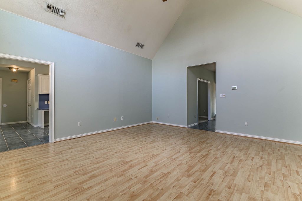 9009 Ravenswood Road, Granbury, TX 76049 — photo 4