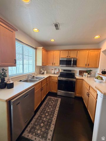 12026 S FORT DRAPER AVE, Draper, UT 84020