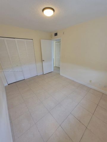 3470 Foxcroft Rd 307, Miramar, FL 33025