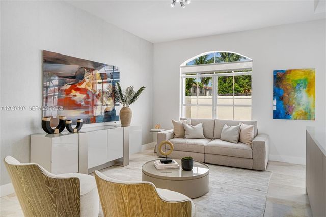 21156 NE 33rd Avenue, Aventura, FL 33180