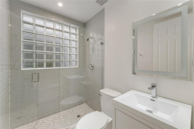 21156 NE 33rd Avenue, Aventura, FL 33180