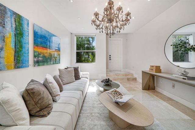 21156 NE 33rd Avenue, Aventura, FL 33180