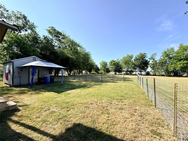 1133 Rs County Road 1525, Point, TX 75472