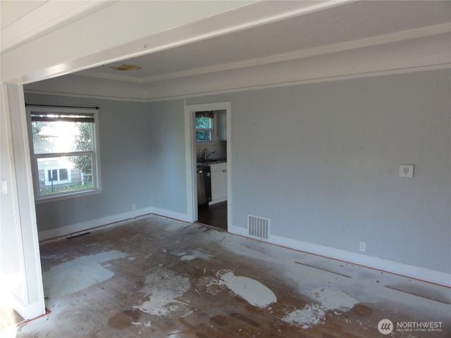 1126 N Callow Avenue, Bremerton, WA 98312