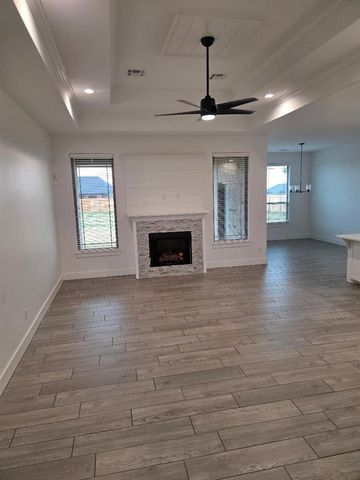 5512 NE Minnow Ln, Elgin, OK 73538