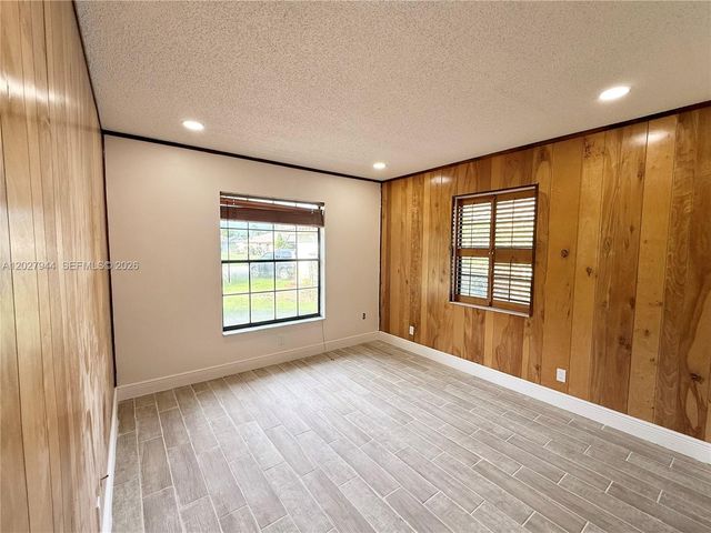 9788 NW 3rd Mnr, Coral Springs, FL 33071