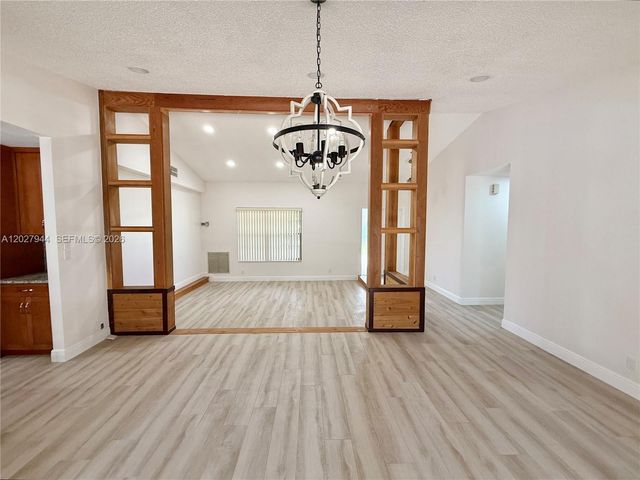 9788 NW 3rd Mnr, Coral Springs, FL 33071