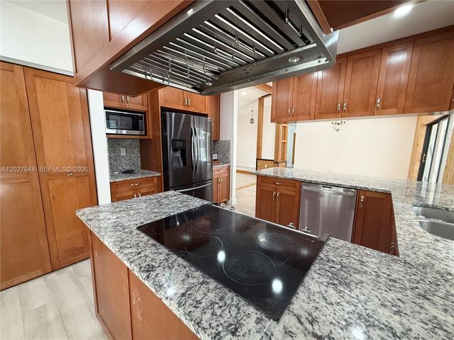 9788 NW 3rd Mnr, Coral Springs, FL 33071
