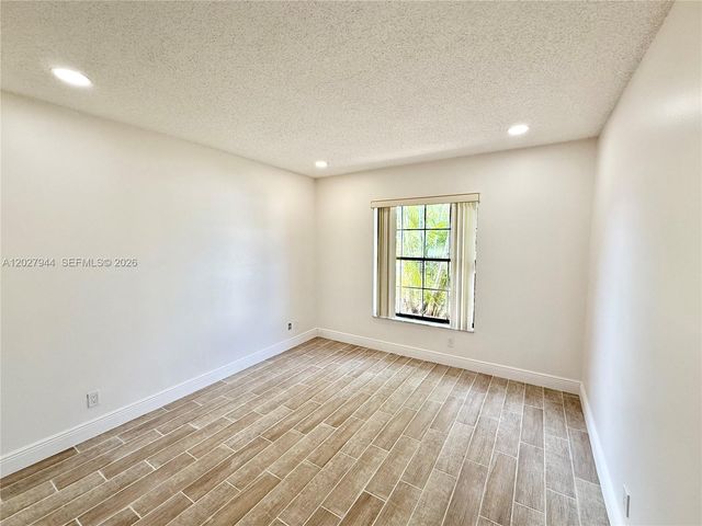 9788 NW 3rd Mnr, Coral Springs, FL 33071