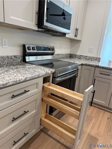 534 Petty St, Petersburg, VA 23805