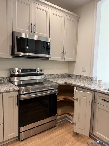 534 Petty St, Petersburg, VA 23805