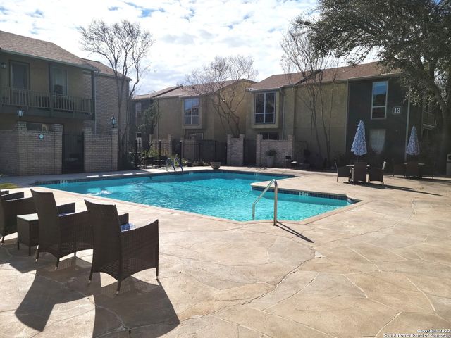 3678 Hidden Dr Apt 103, San Antonio, TX 78217