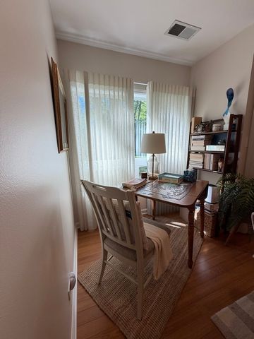 1635 N Milwaukee Avenue 105, Libertyville, IL 60048