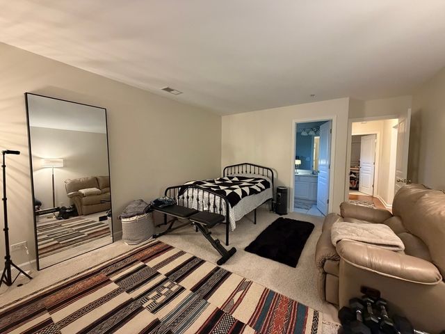 1635 N Milwaukee Avenue 105, Libertyville, IL 60048