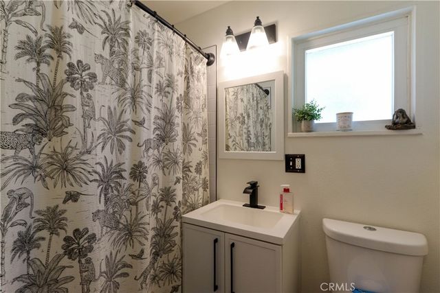 212 W Victoria, Rialto, CA 92376