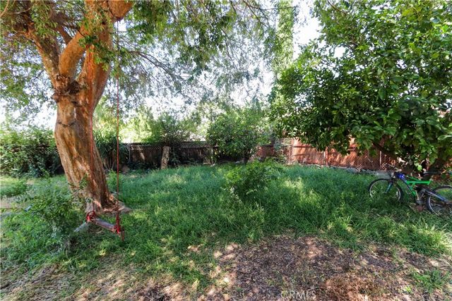 212 W Victoria, Rialto, CA 92376