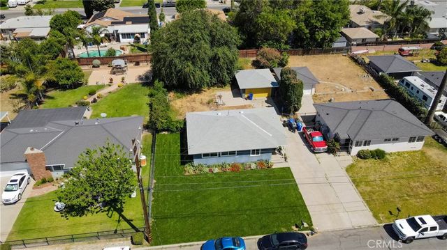 212 W Victoria, Rialto, CA 92376