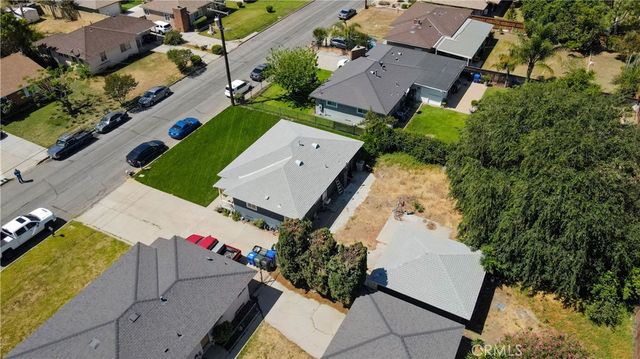 212 W Victoria, Rialto, CA 92376