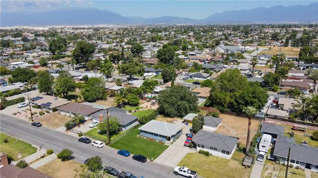 212 W Victoria, Rialto, CA 92376