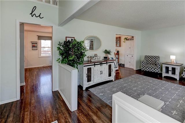 14747 S Homestead Drive, Olathe, KS 66062