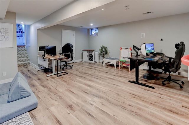 14747 S Homestead Drive, Olathe, KS 66062