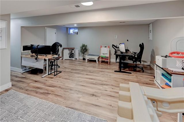 14747 S Homestead Drive, Olathe, KS 66062